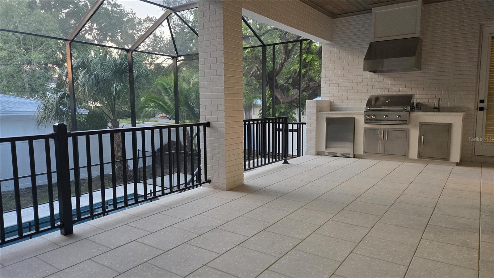 DAVIS ISLANDS - Residential