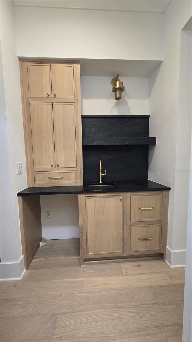 DAVIS ISLANDS - Residential