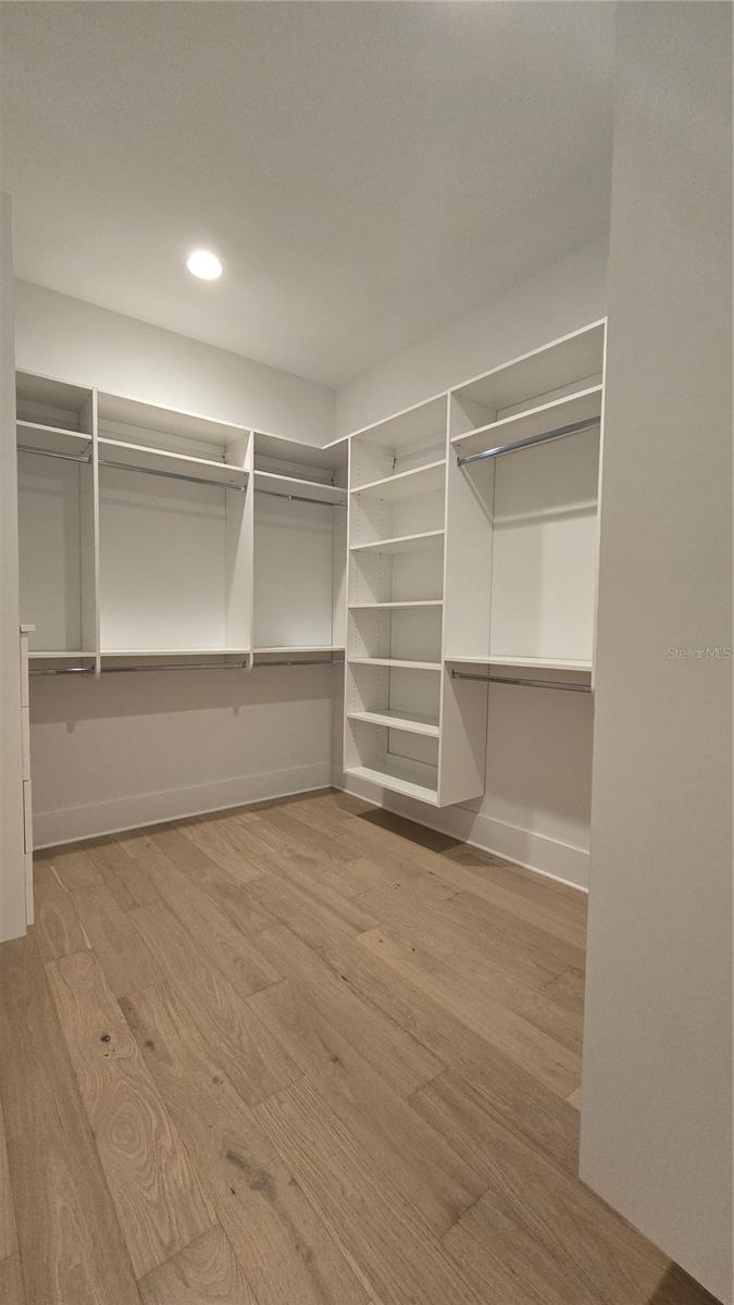 DAVIS ISLANDS - Residential