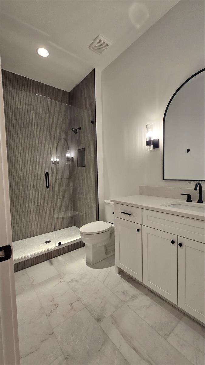 DAVIS ISLANDS - Residential