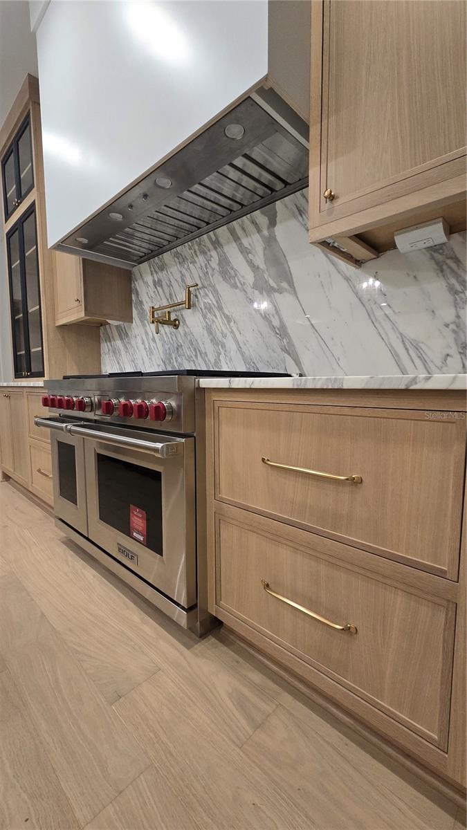 DAVIS ISLANDS - Residential