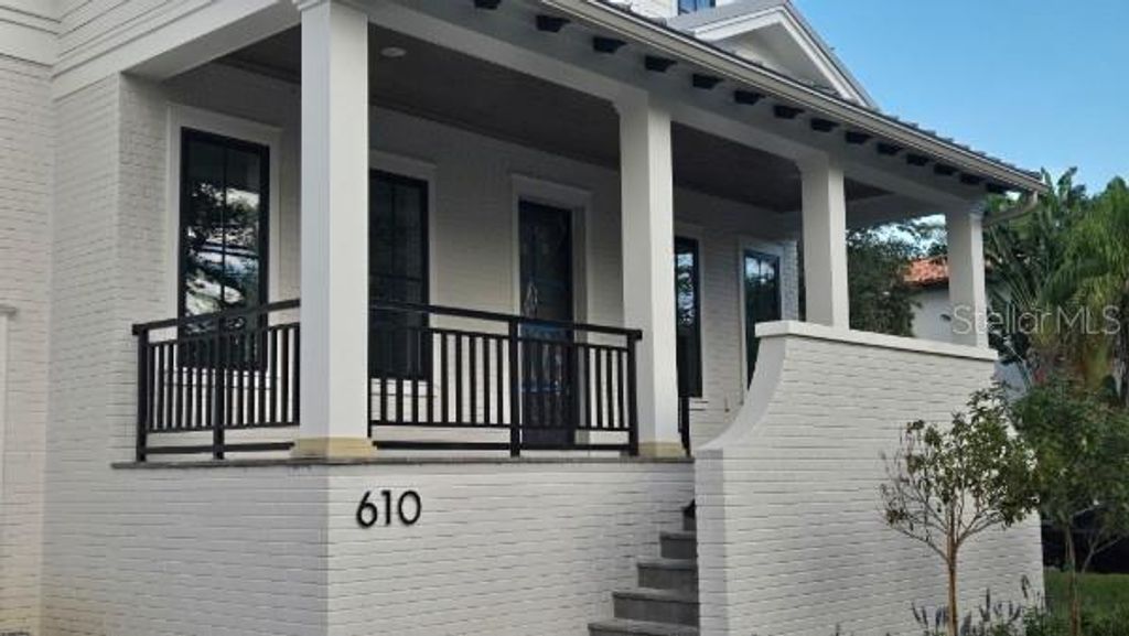 Photo of 610 Ontario Avenue, Tampa, FL 33606 (MLS # TB8302382)