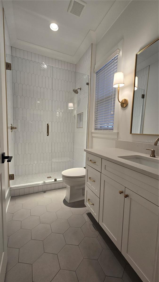 DAVIS ISLANDS - Residential