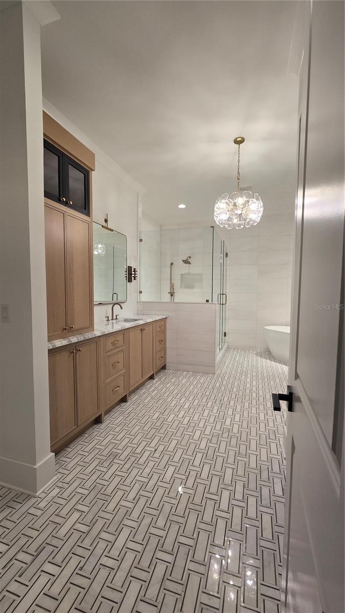 DAVIS ISLANDS - Residential