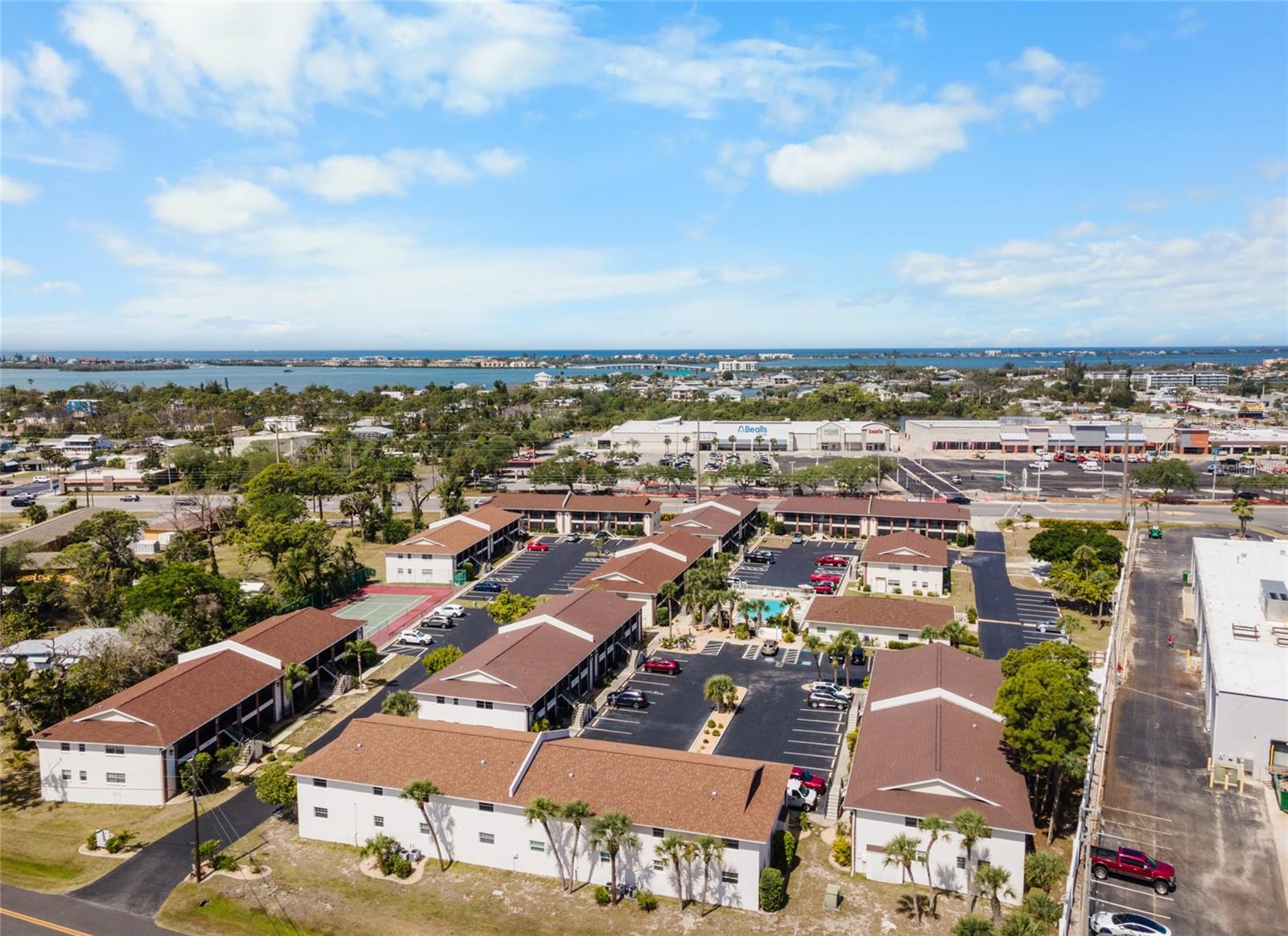 PALM MANOR - Residential