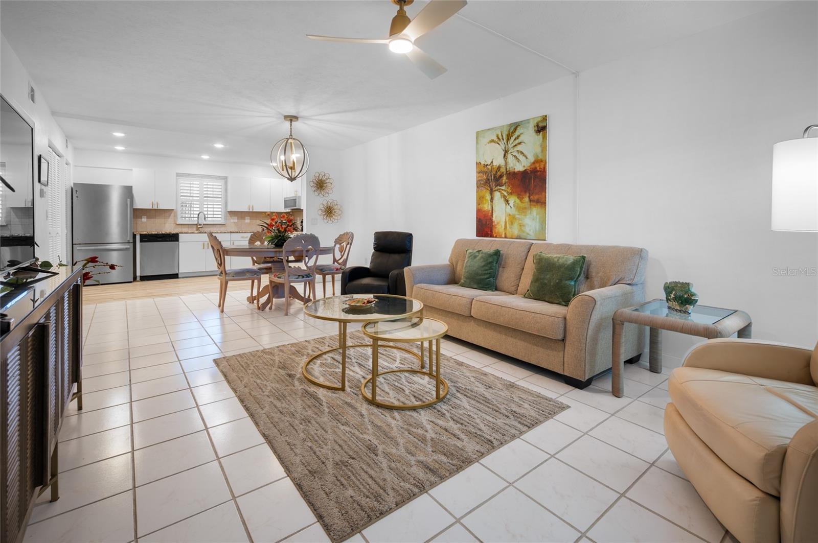 PALM MANOR - Residential