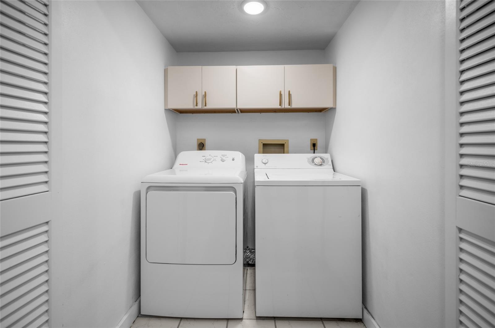 PALM MANOR - Residential