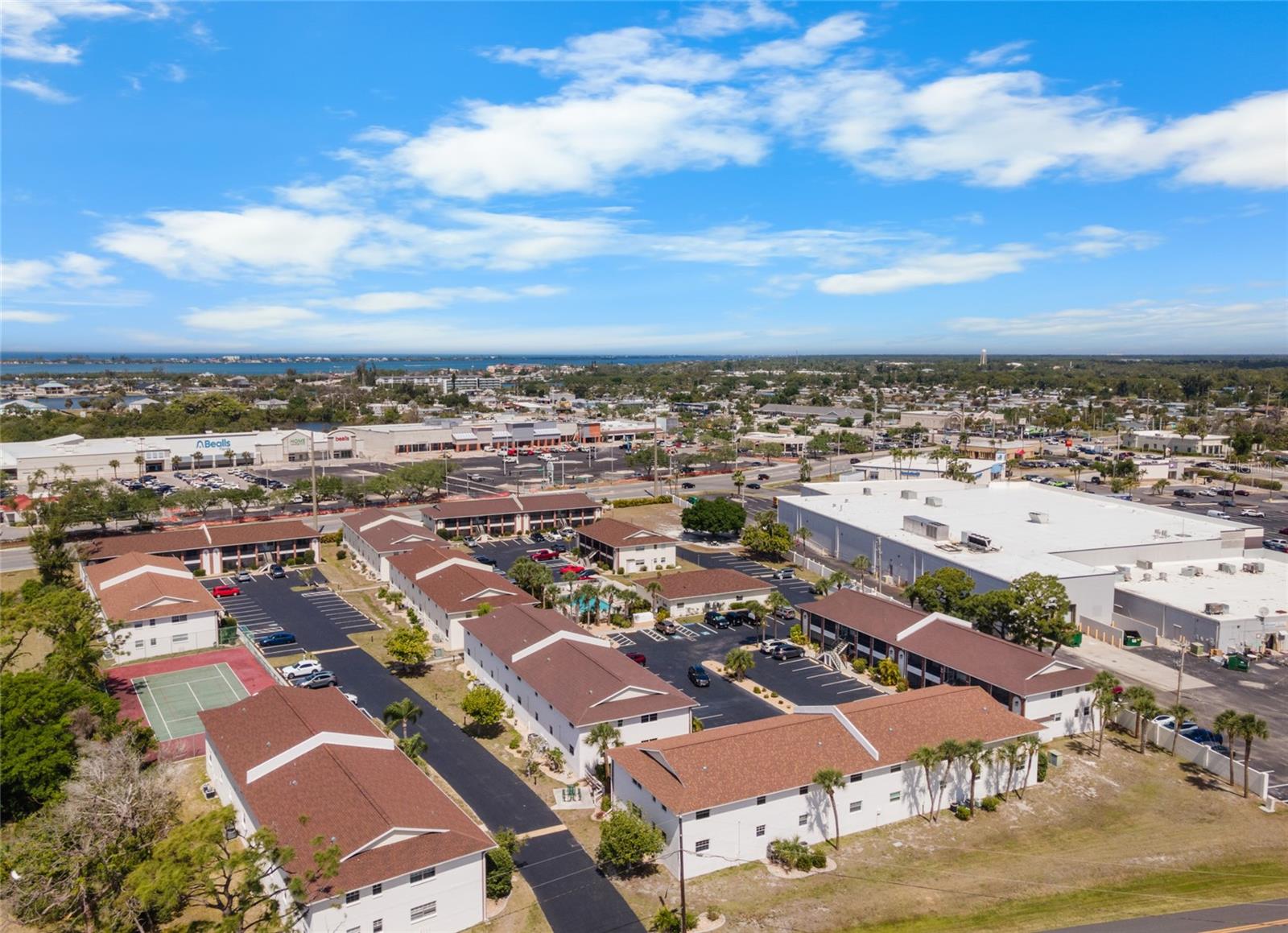 PALM MANOR - Residential