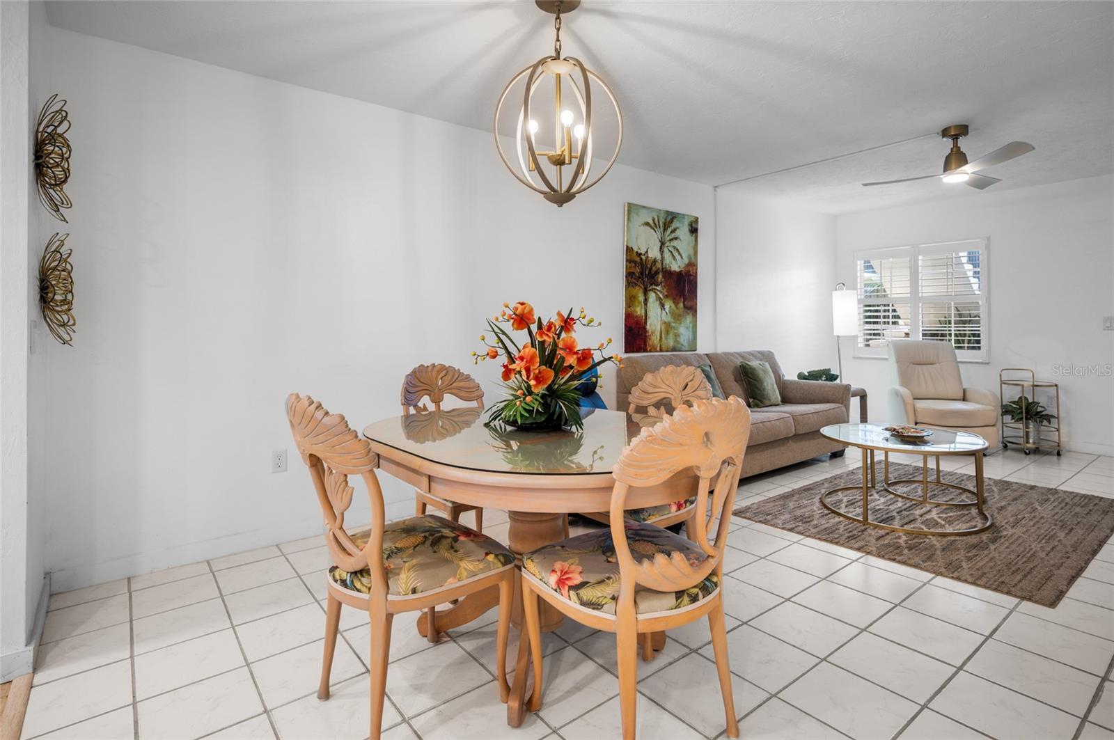 PALM MANOR - Residential