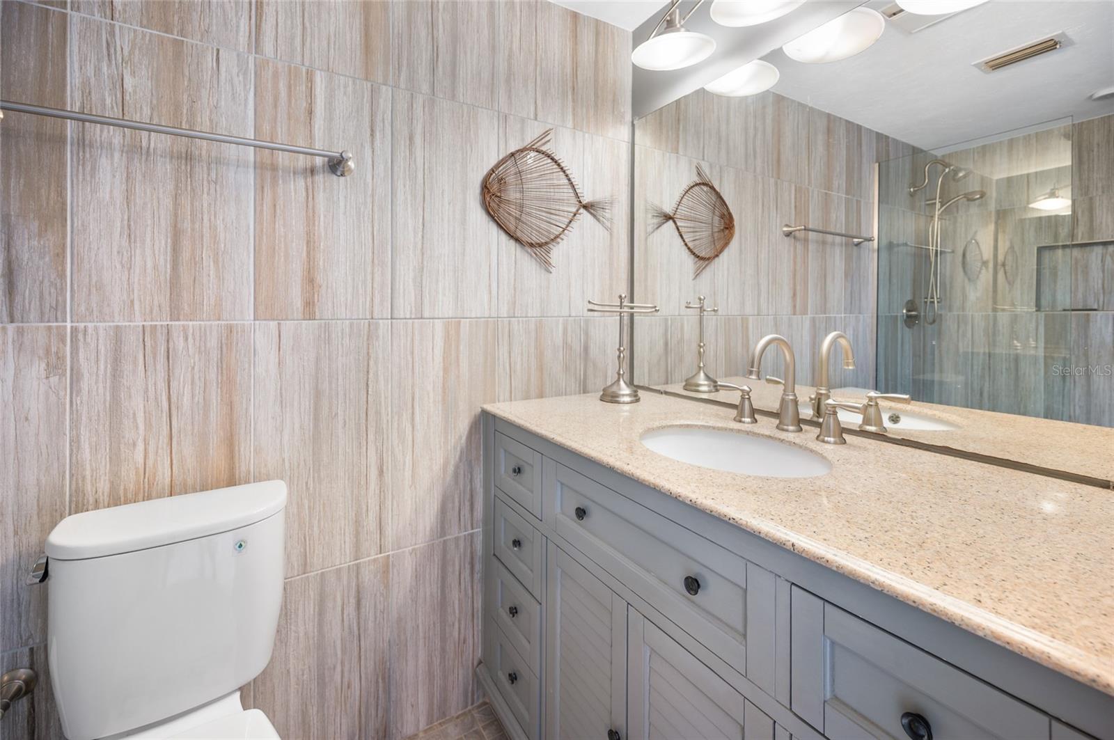 PALM MANOR - Residential