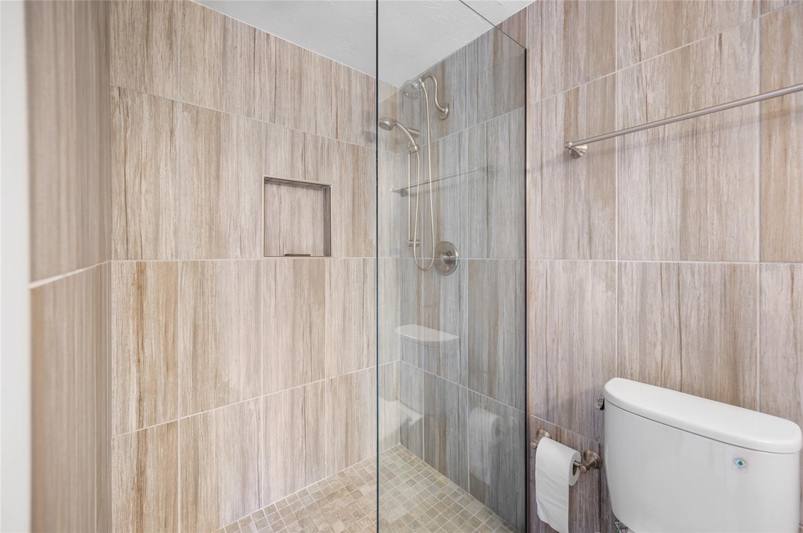 PALM MANOR - Residential