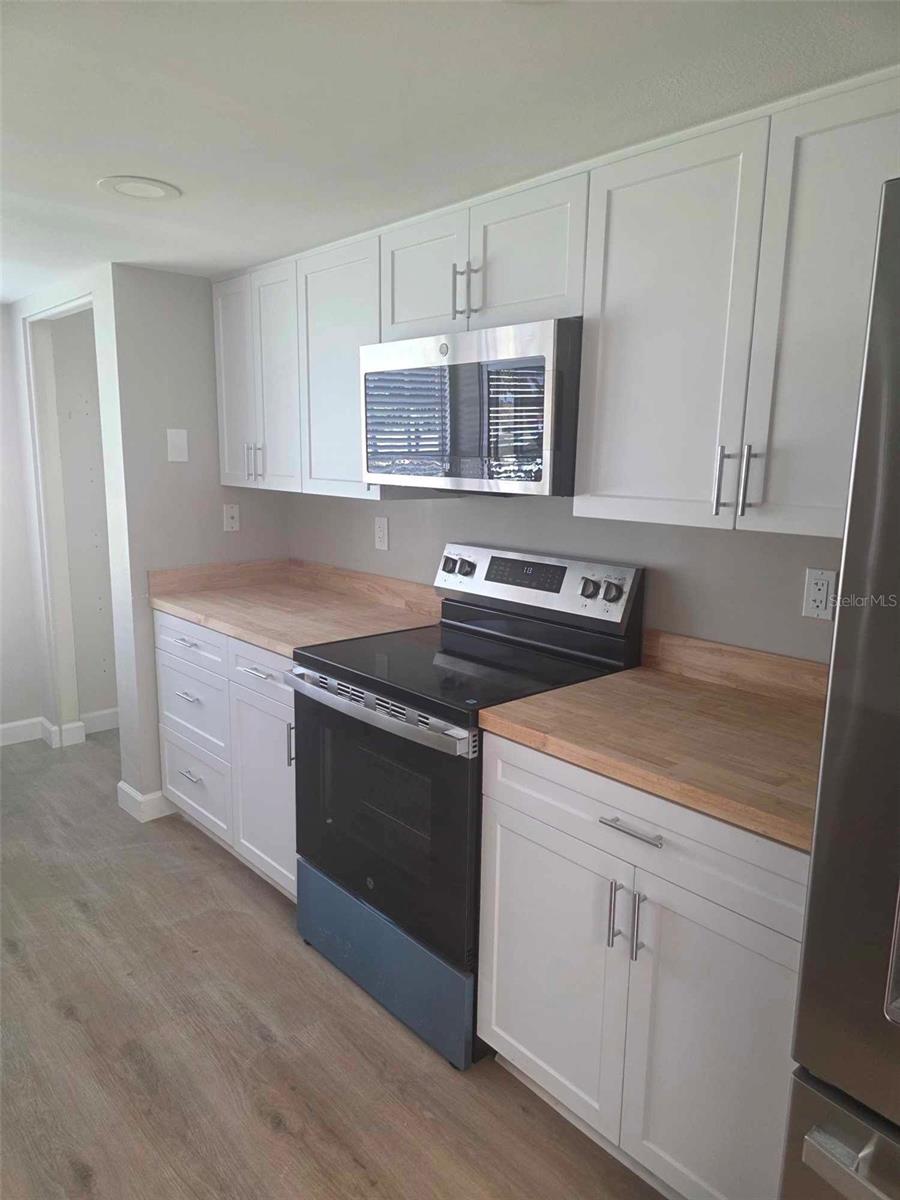 CHATEAU VILLAGE CONDO 01 - Residential