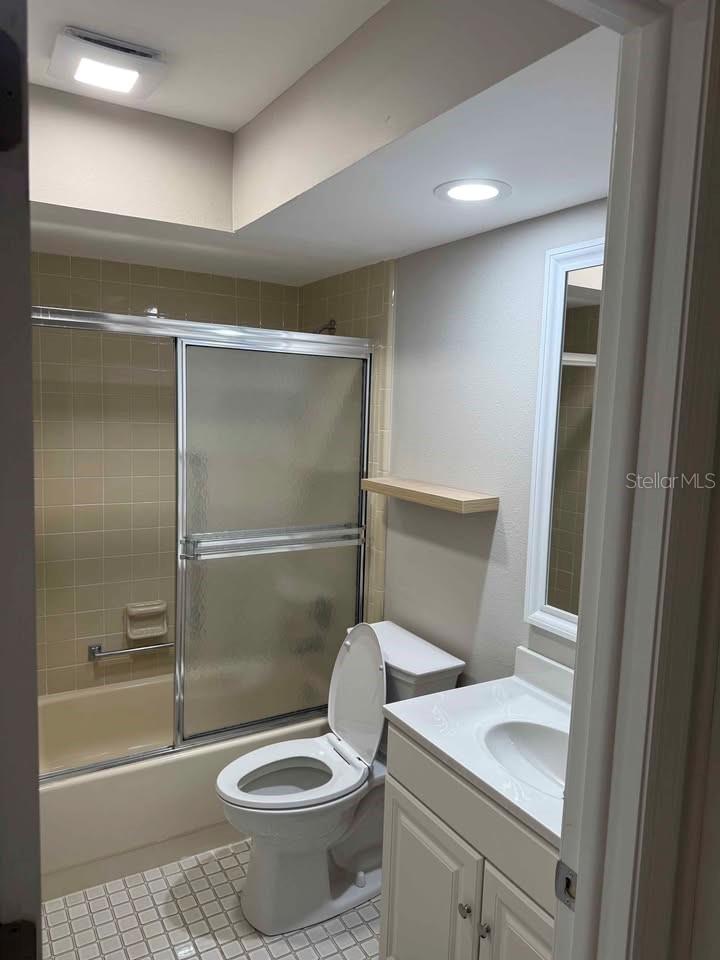 CHATEAU VILLAGE CONDO 01 - Residential