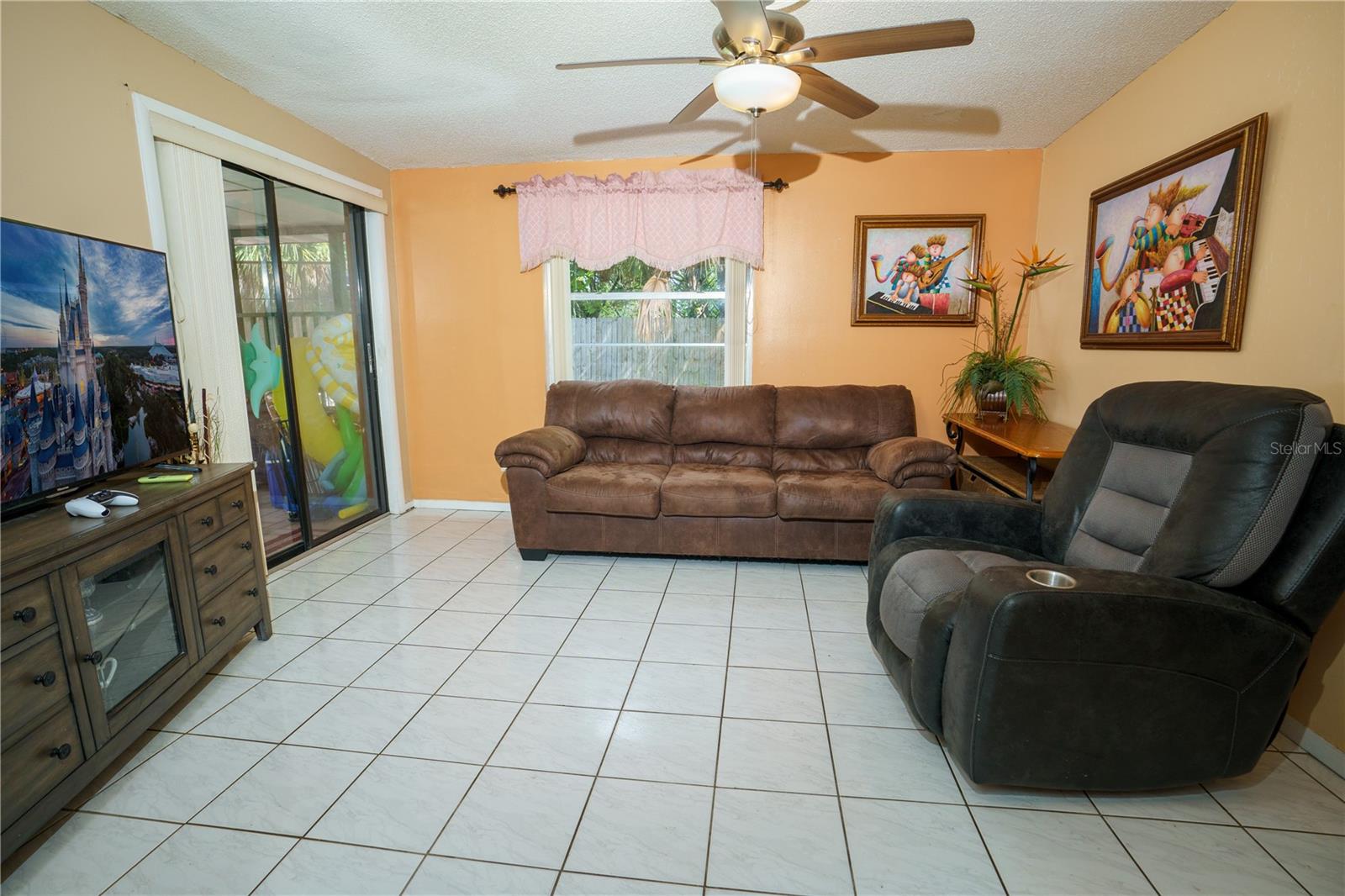 BERMUDA ESTATES UNIT 1 - Residential