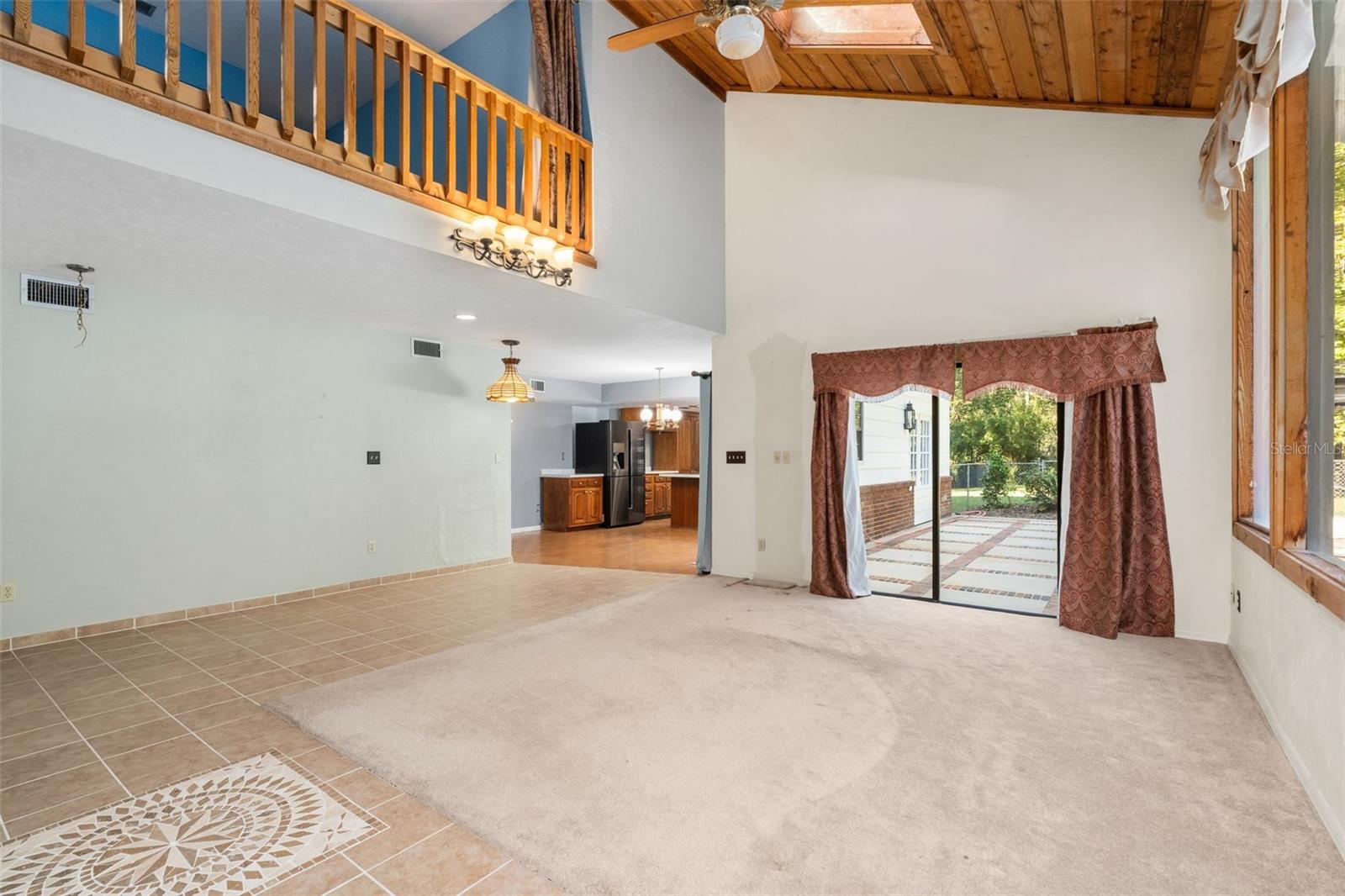 HIDDEN HILLS REP - Residential