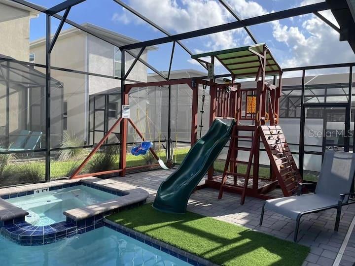 COVE AT STOREY LAKE II - Residential