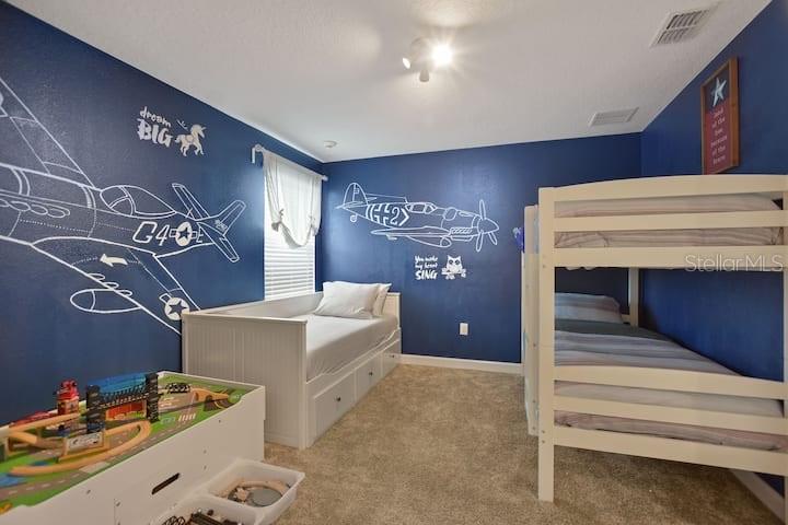 COVE AT STOREY LAKE II - Residential