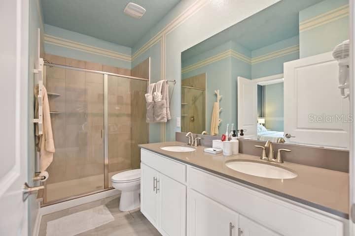 COVE AT STOREY LAKE II - Residential