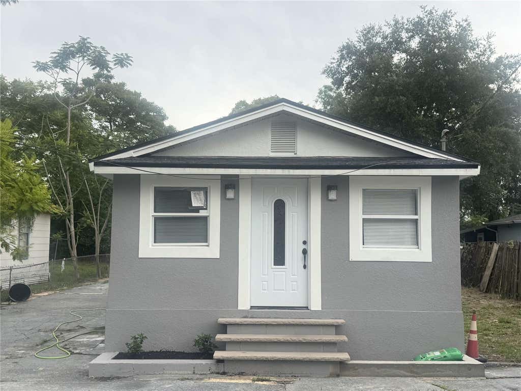 Photo of 425 S Observatory Drive, Orlando, FL 32835 (MLS # O6425561)