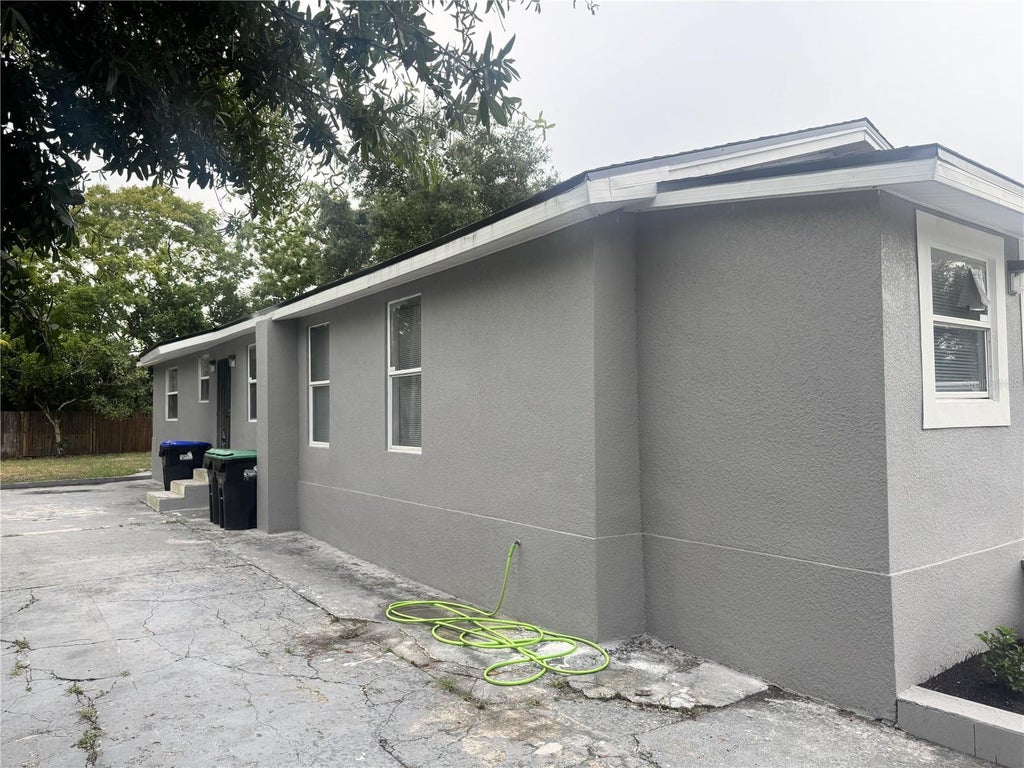 Photo of 425 S Observatory Drive, Orlando, FL 32835 (MLS # O6425561)