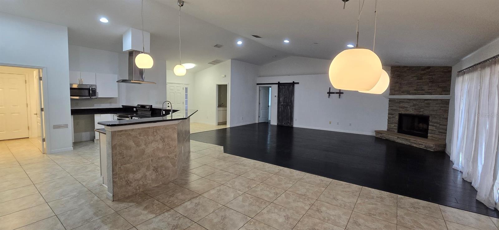 MARION OAKS - Residential Lease