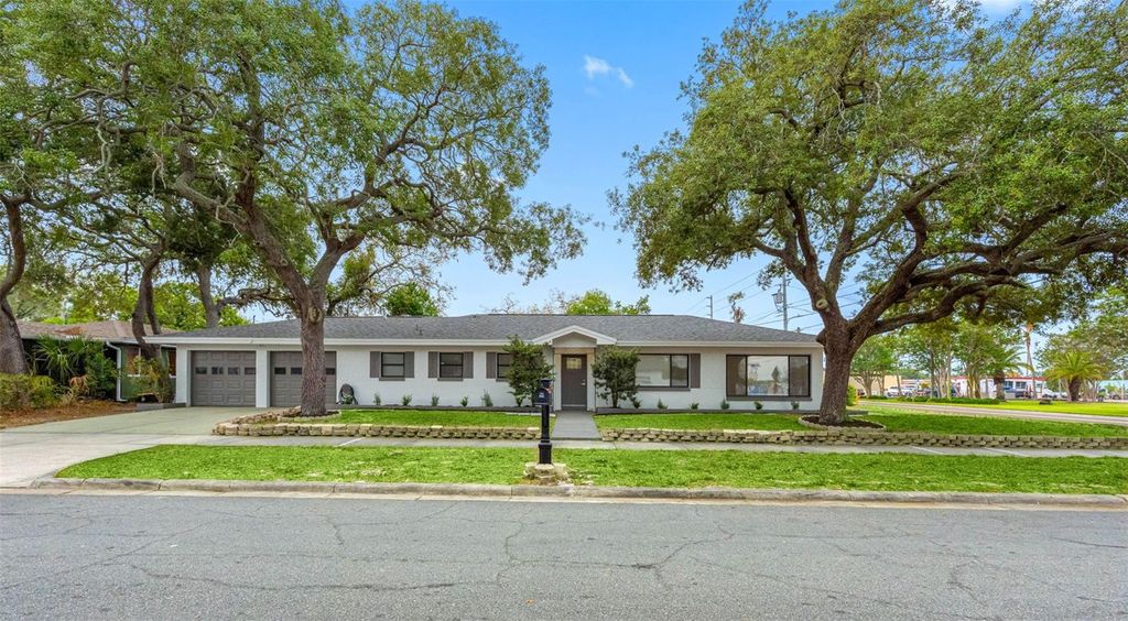 Photo of 1005 Apache Trail, Clearwater, FL 33755 (MLS # TB8506091)