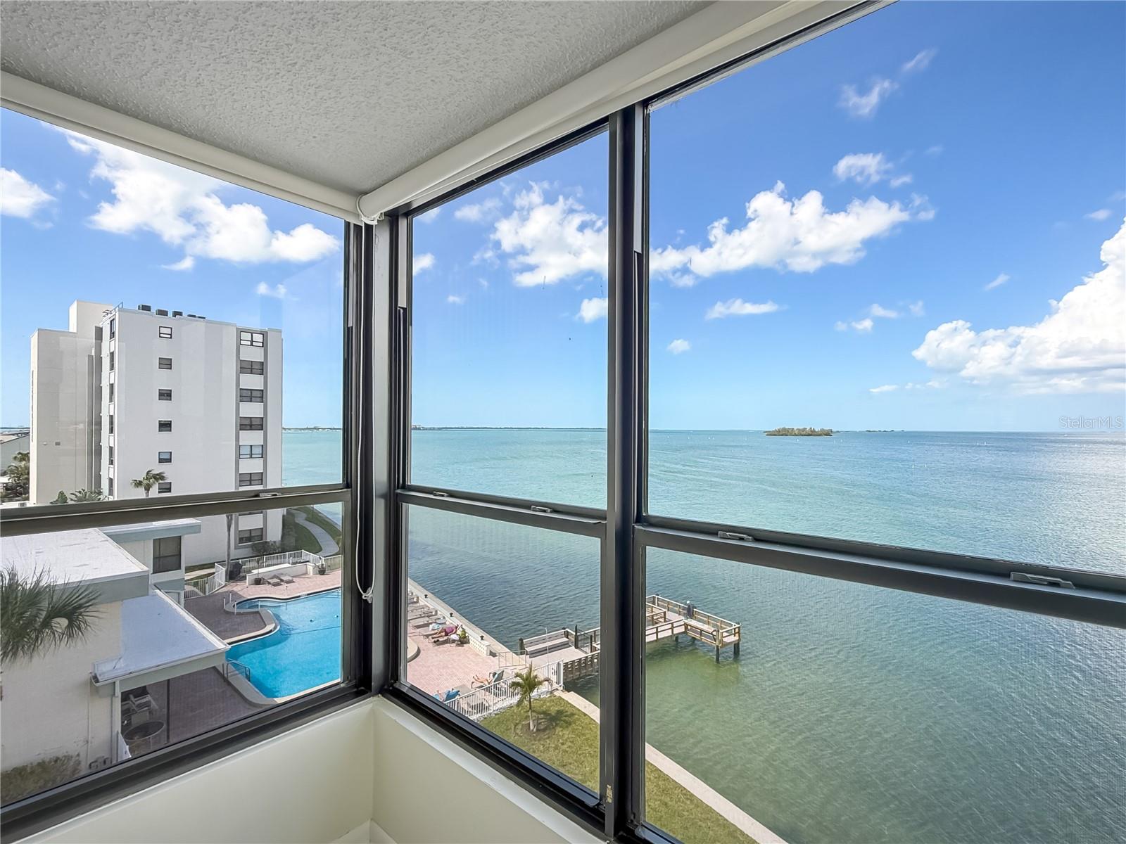 ISLAND TOWERS UNIT 1 CONDO - Residential