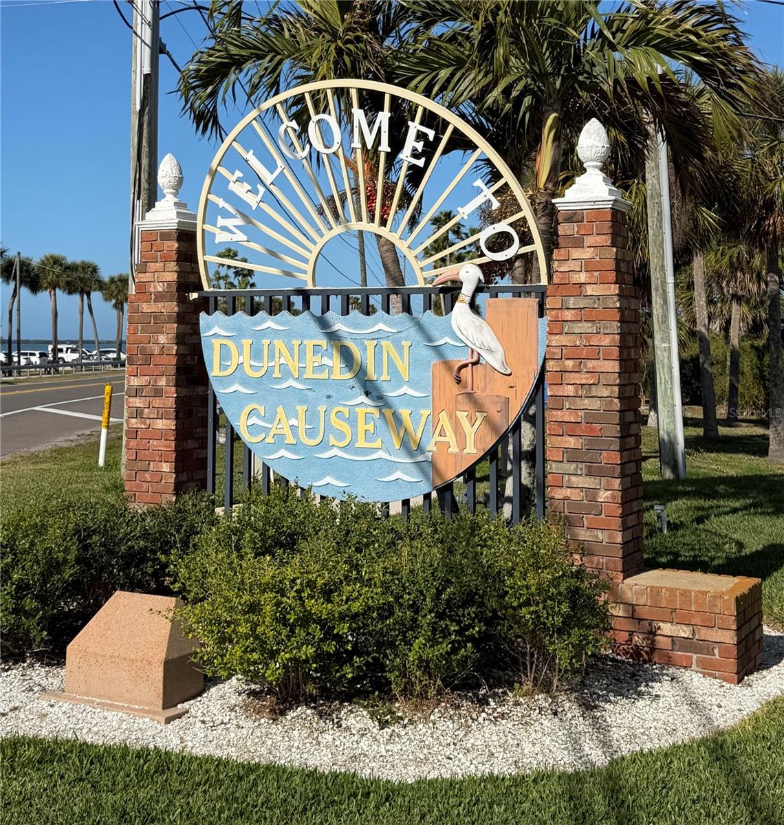 ISLAND TOWERS UNIT 1 CONDO - Residential