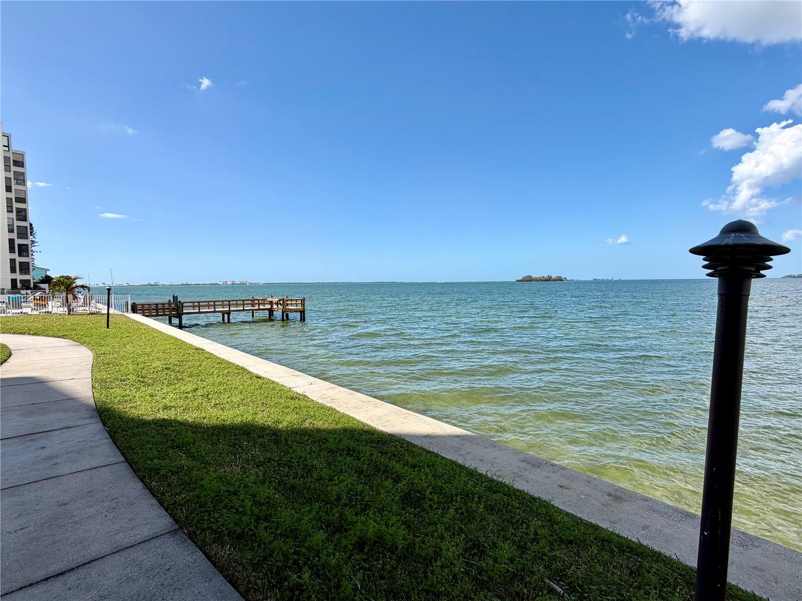 ISLAND TOWERS UNIT 1 CONDO - Residential