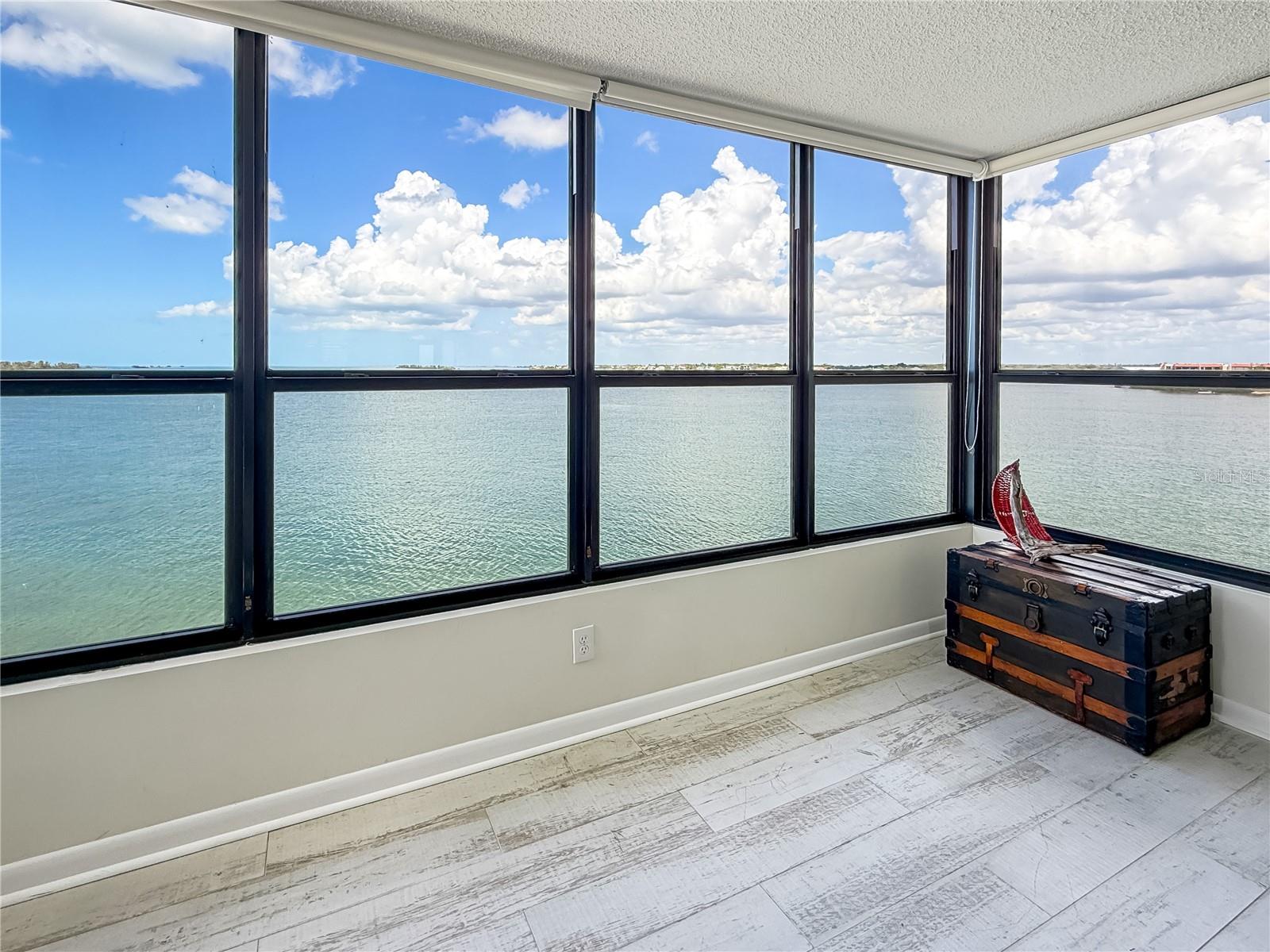 ISLAND TOWERS UNIT 1 CONDO - Residential