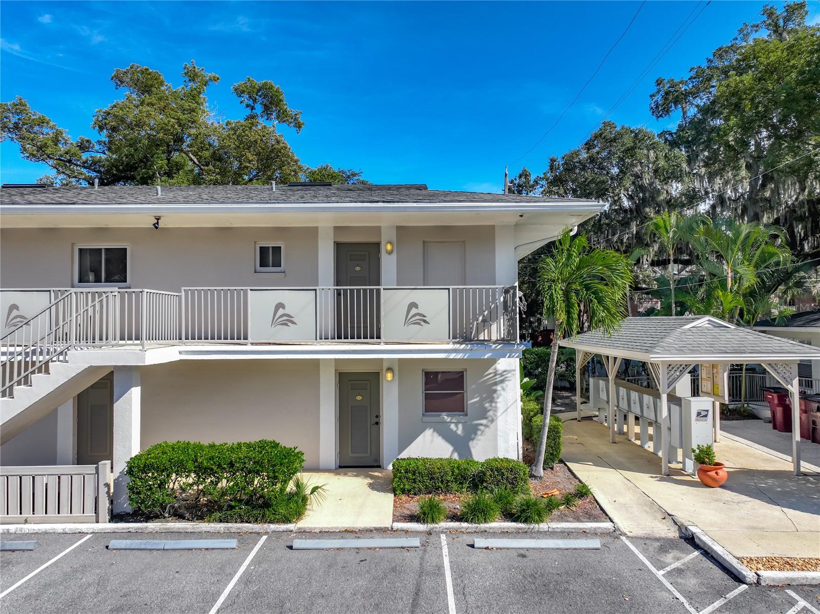 LAKESIDE/DELANEY PARK - Residential