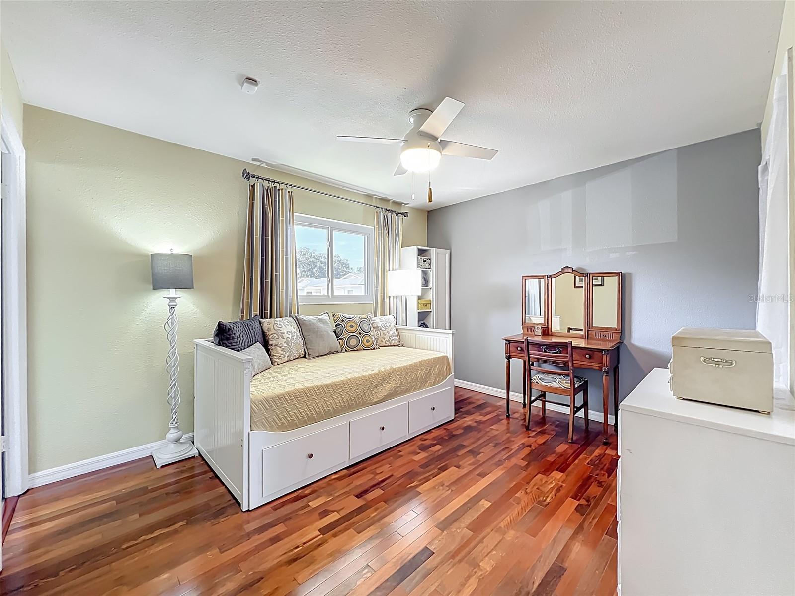 LAKESIDE/DELANEY PARK - Residential