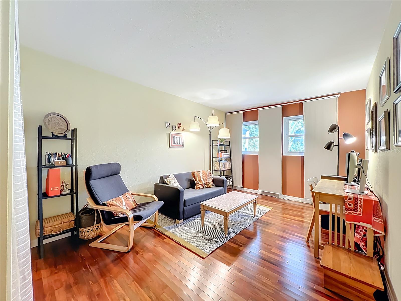 LAKESIDE/DELANEY PARK - Residential