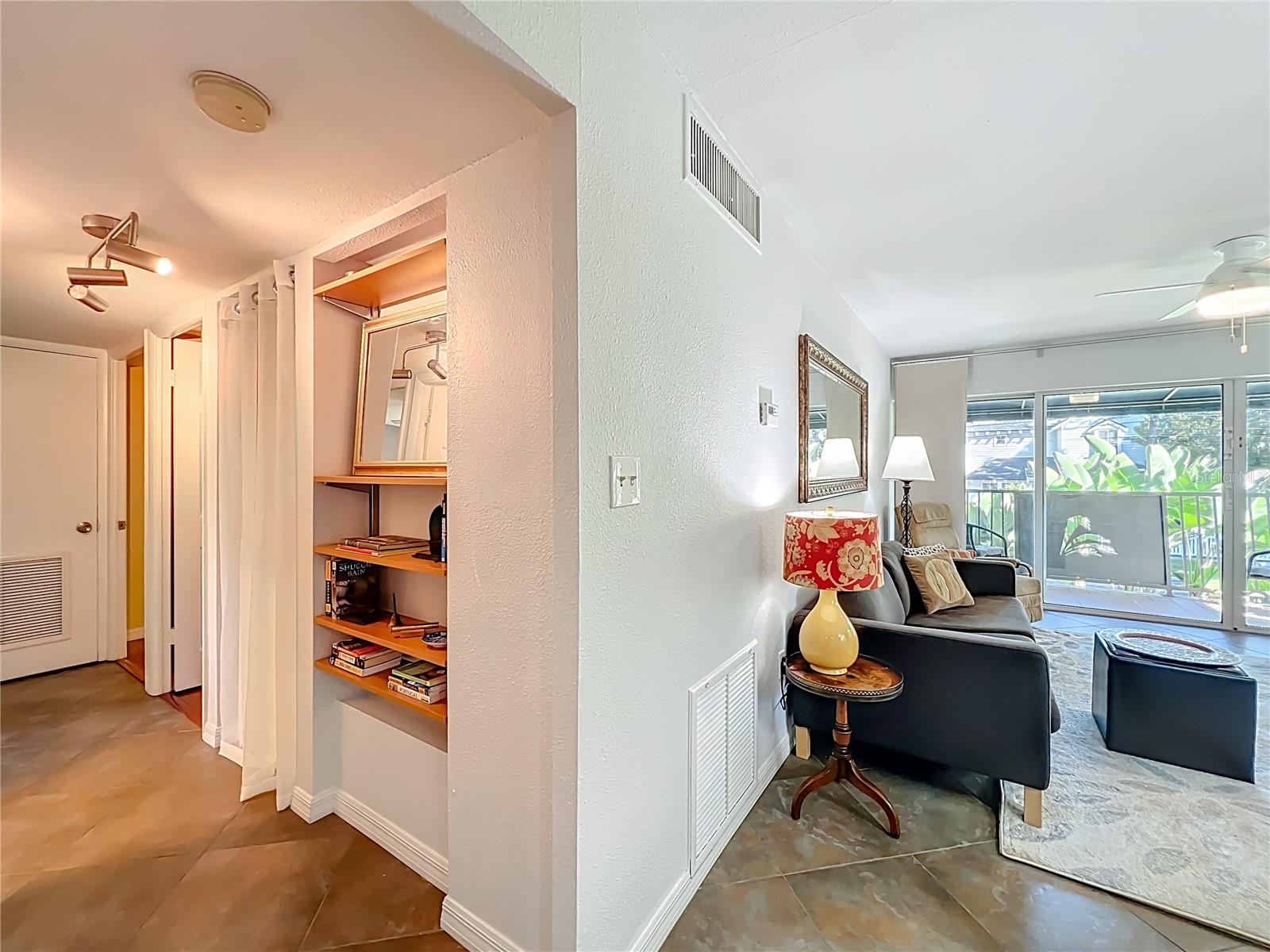 LAKESIDE/DELANEY PARK - Residential