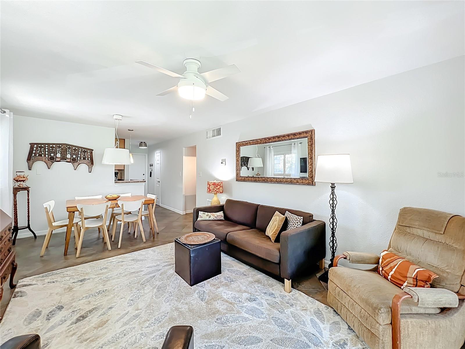 LAKESIDE/DELANEY PARK - Residential