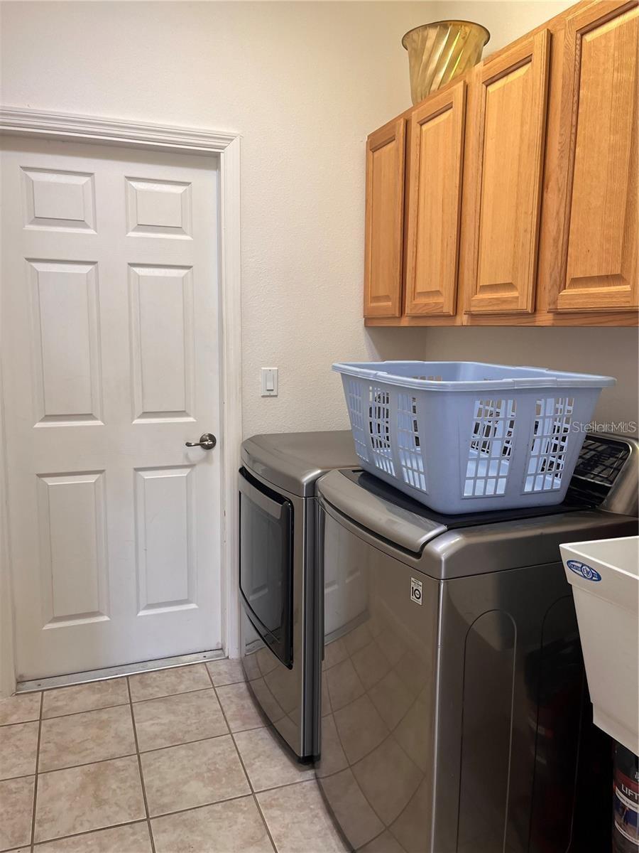 ON TOP OF THE WORLD - Residential Lease