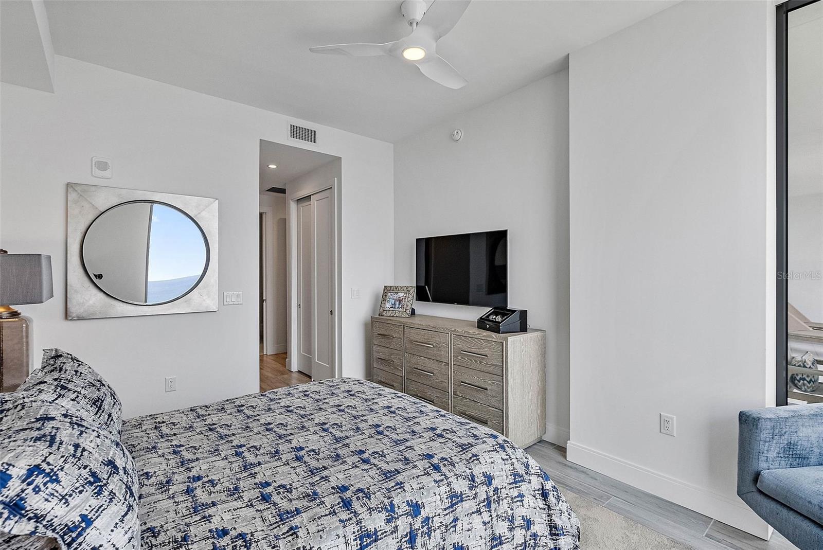ONE ST. PETERSBURG - Residential