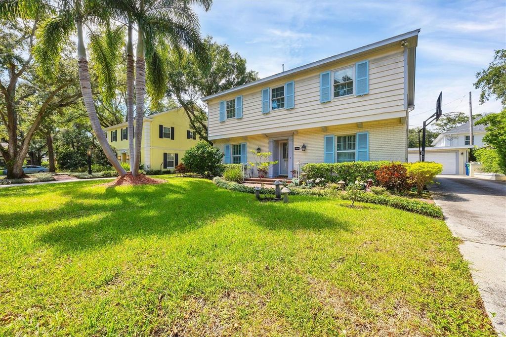 Photo of 1229 S Roxmere Road, Tampa, FL 33629 (MLS # TB8404609)