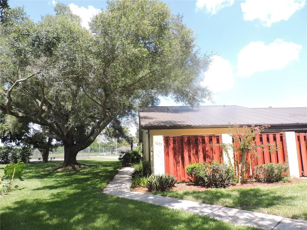 Photo of 1077 Medinah Way, Winter Haven, FL 33884 (MLS # K4902980)