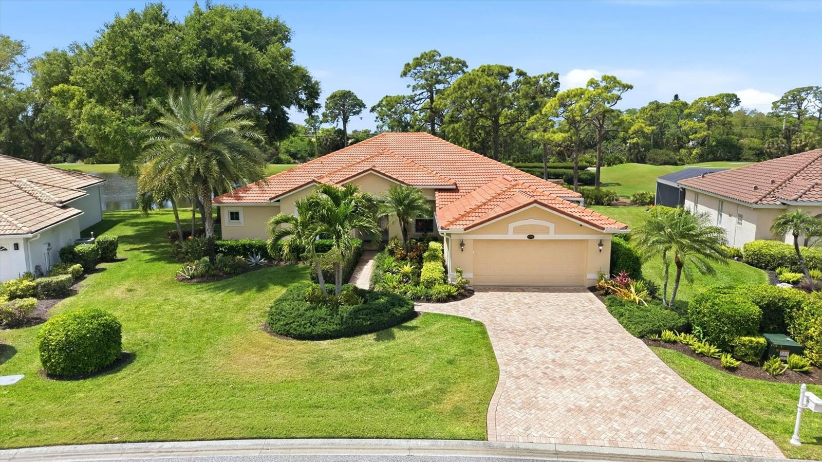 STONEYBROOK GOLF & COUNTRY CLUB - Residential