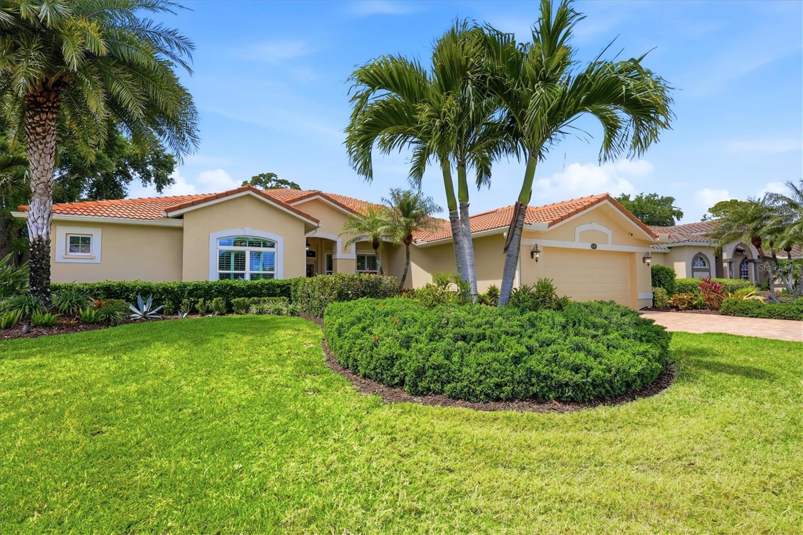 STONEYBROOK GOLF & COUNTRY CLUB - Residential