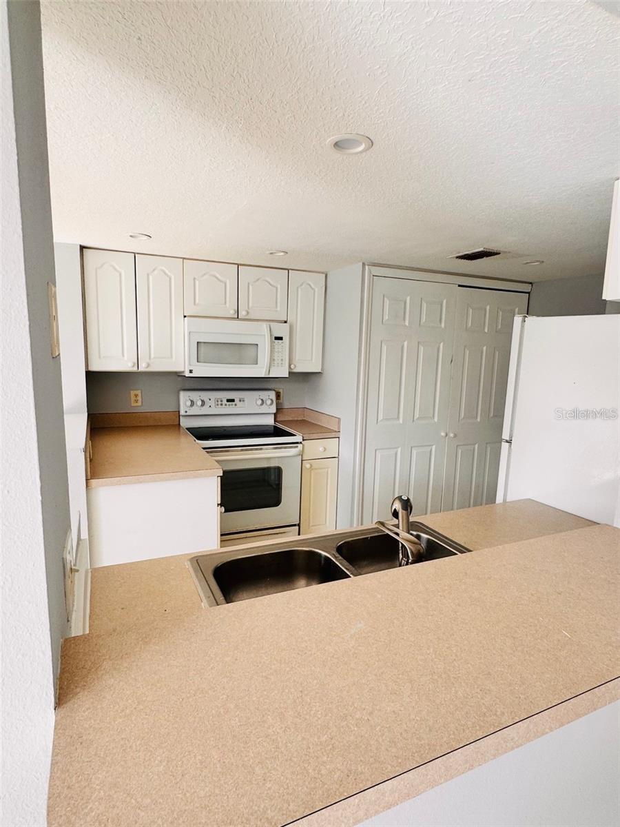 BIMINI BAY PH 01 - Residential Lease