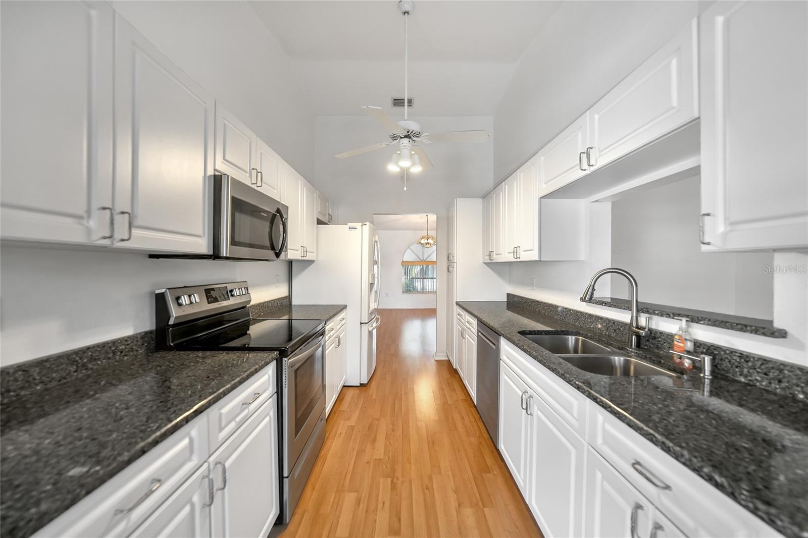 QUAIL LAKE - Residential