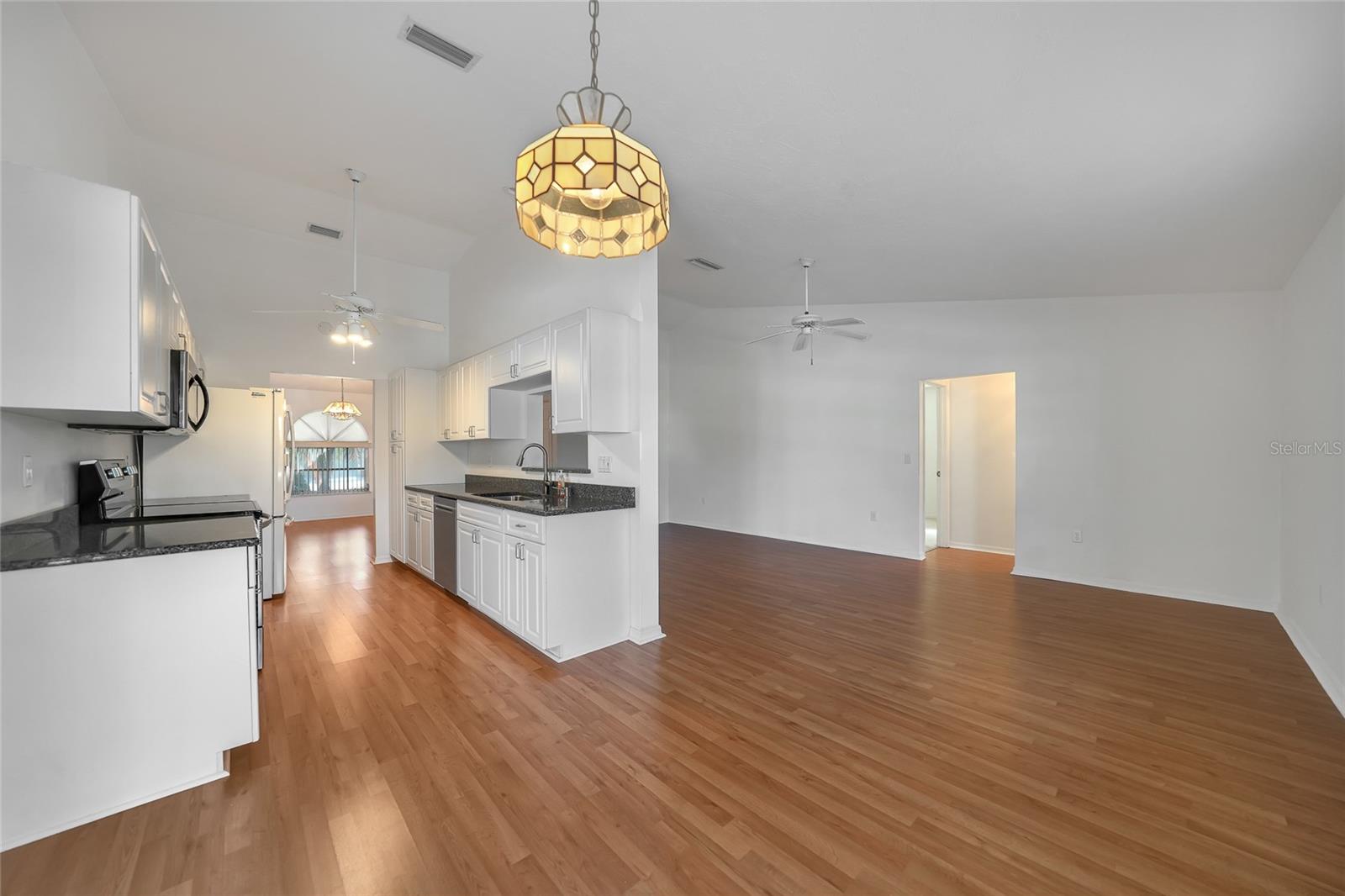 QUAIL LAKE - Residential