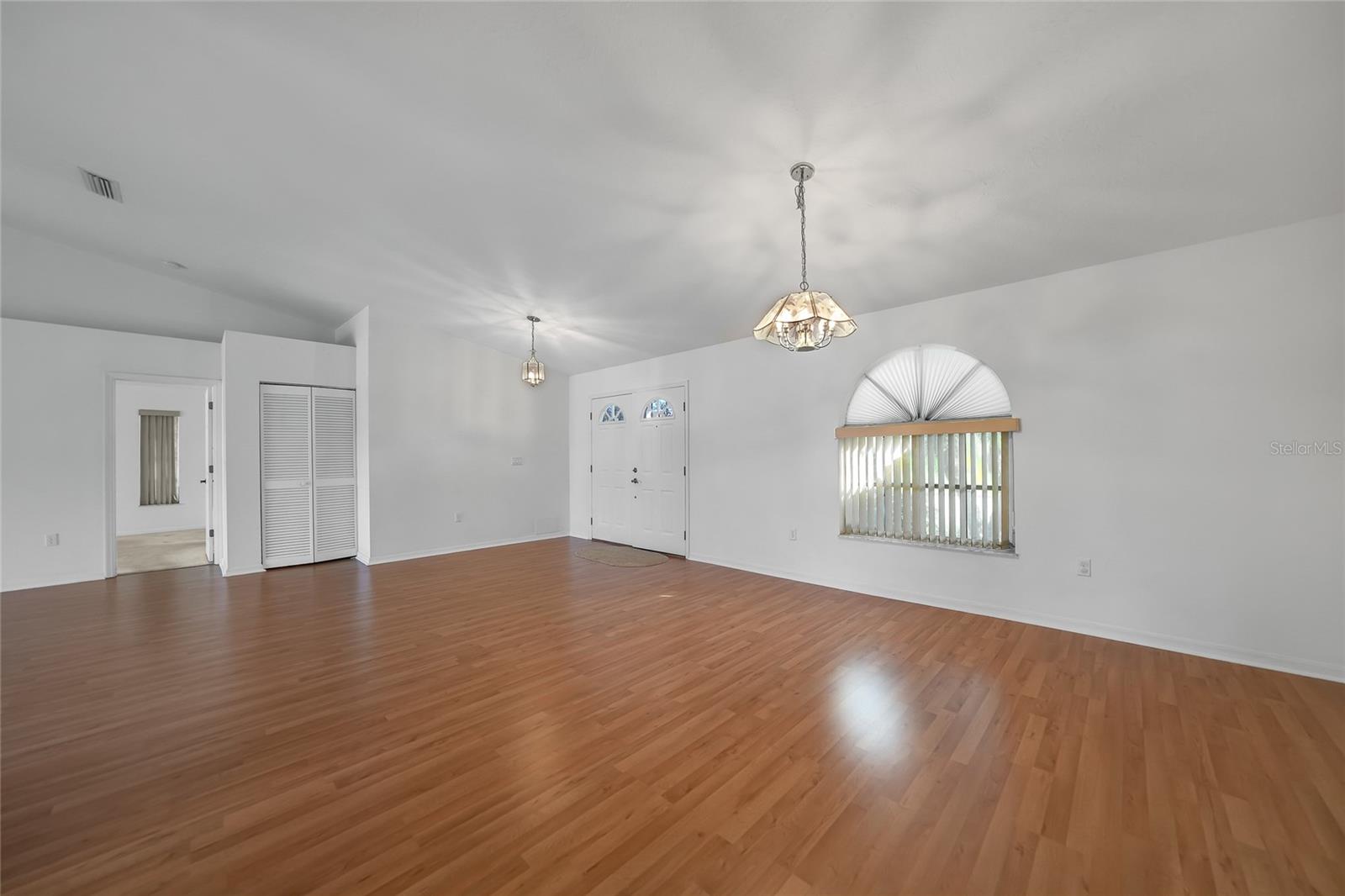 QUAIL LAKE - Residential