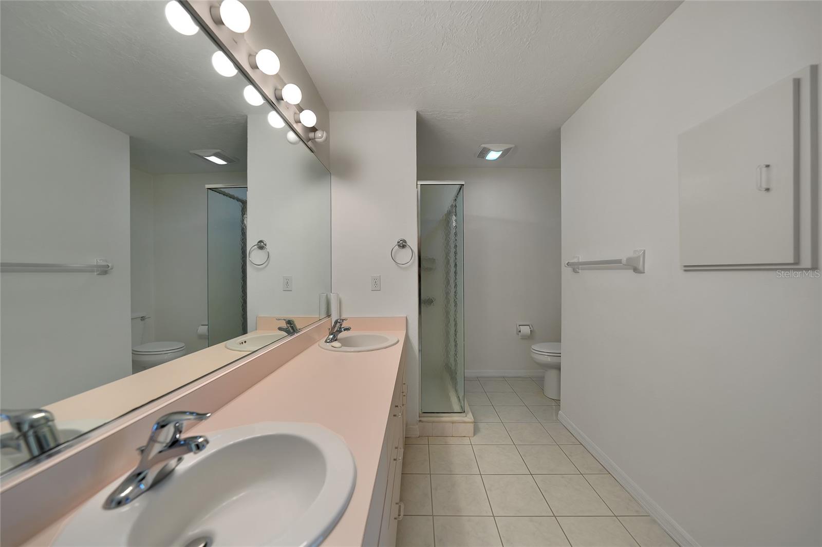 QUAIL LAKE - Residential