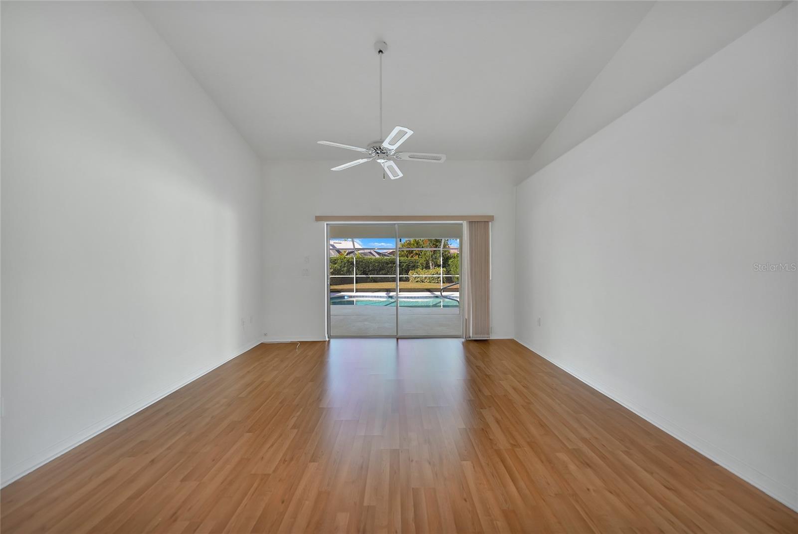 QUAIL LAKE - Residential