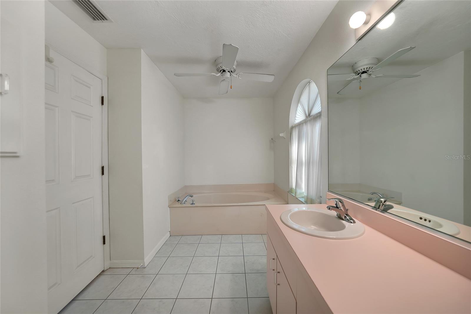 QUAIL LAKE - Residential