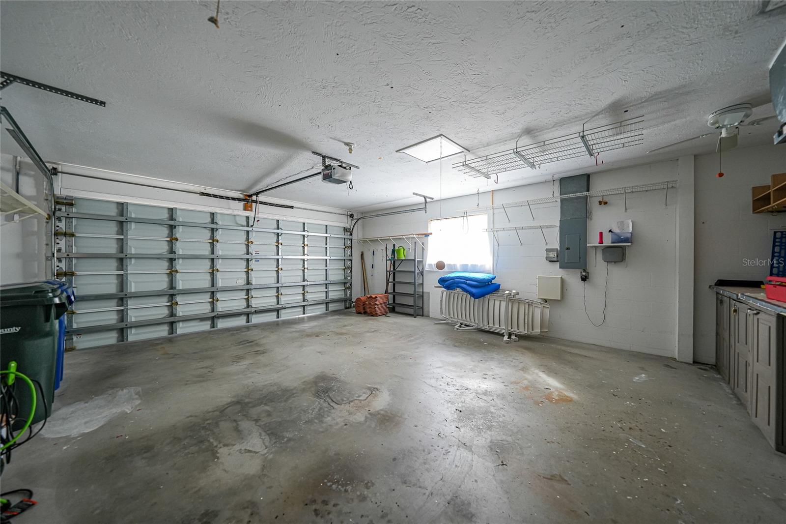 QUAIL LAKE - Residential