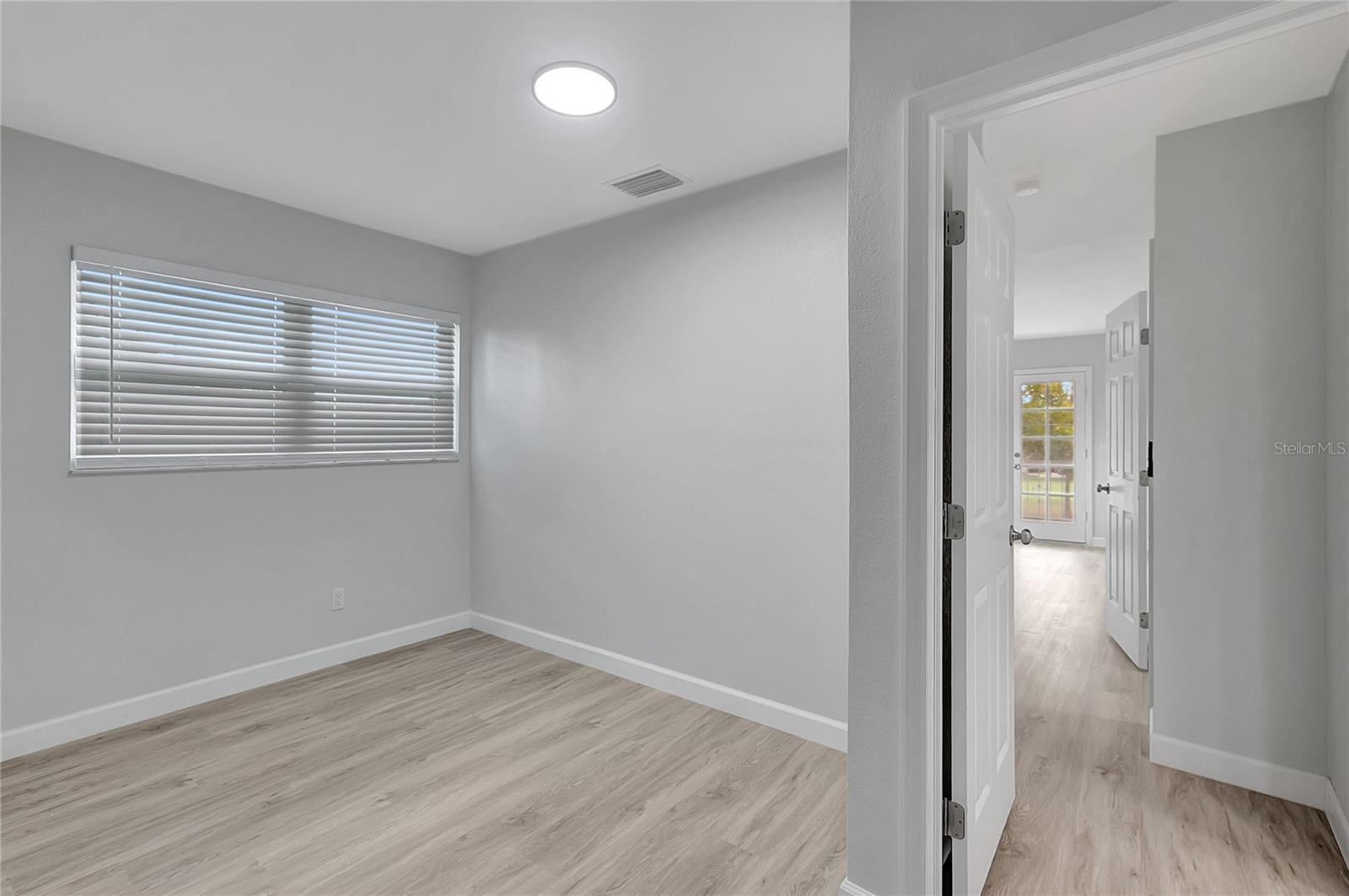 COLONIAL GROVE - Residential